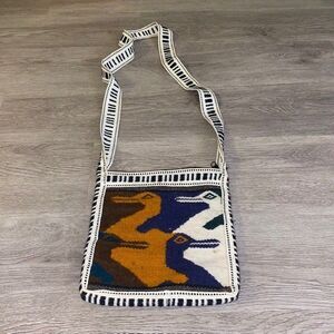 Vintage Native American Ecuador Wool Purse Duck Pattern